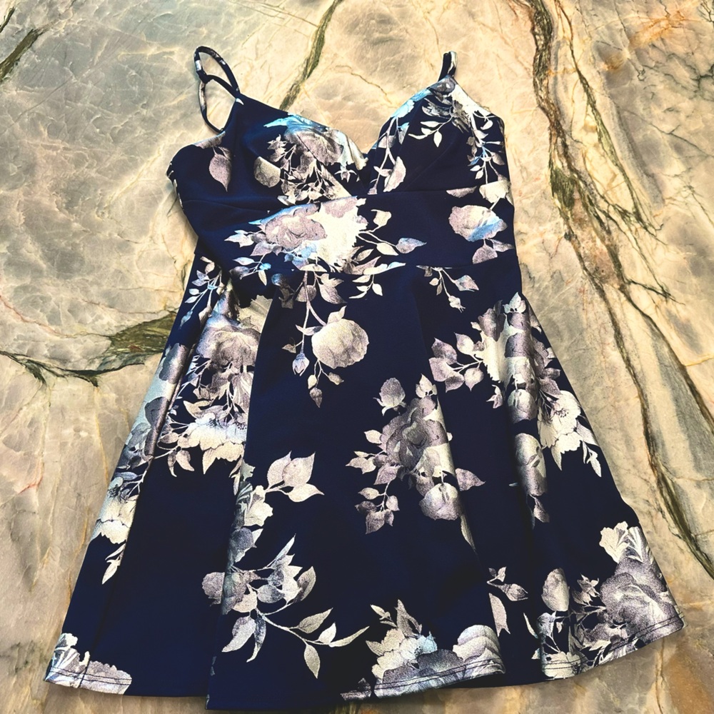 B.Smart size - 13/14 - never worn - deep navy with floral print
